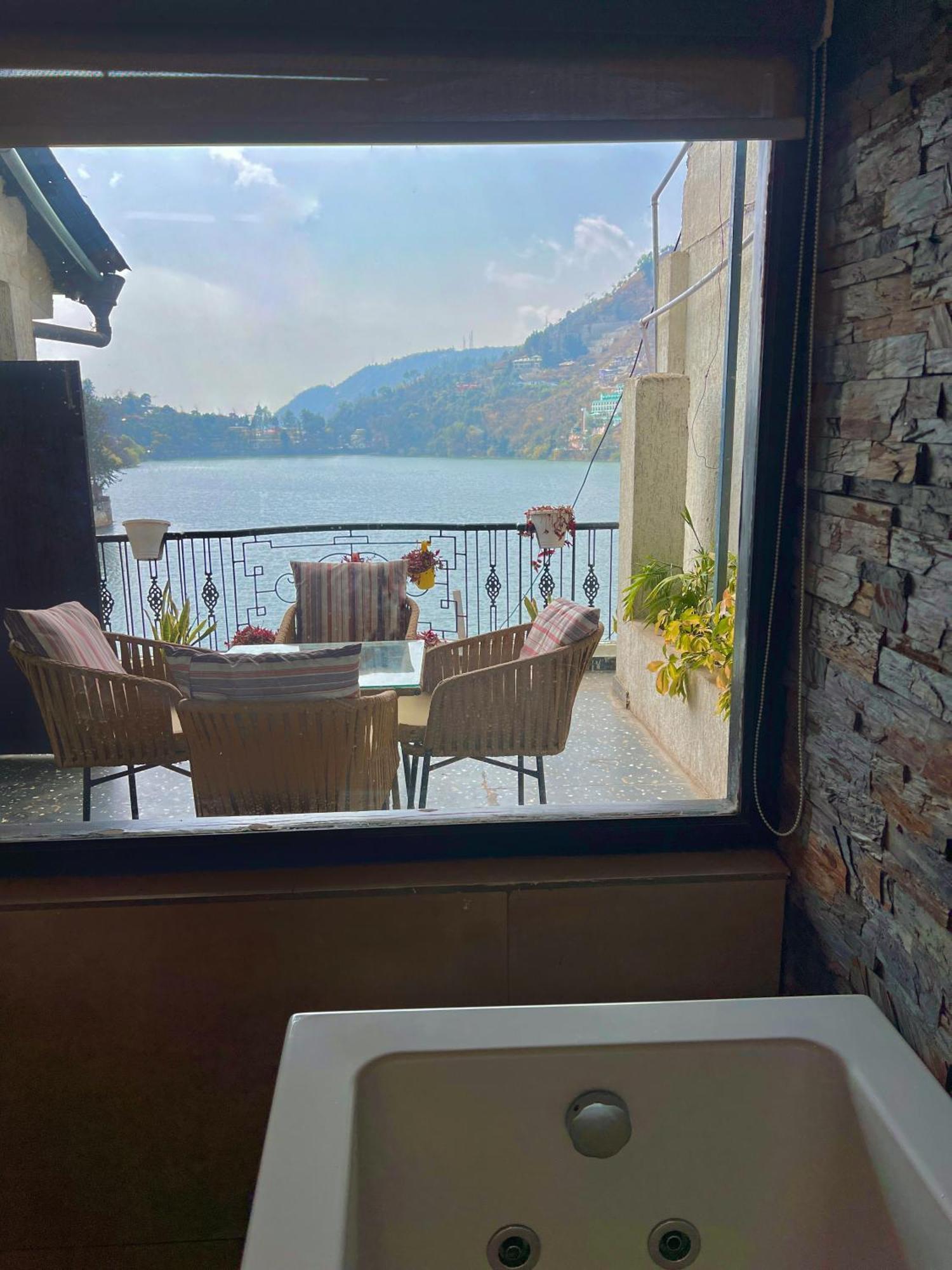 The Lake Hill Nainital Buitenkant foto